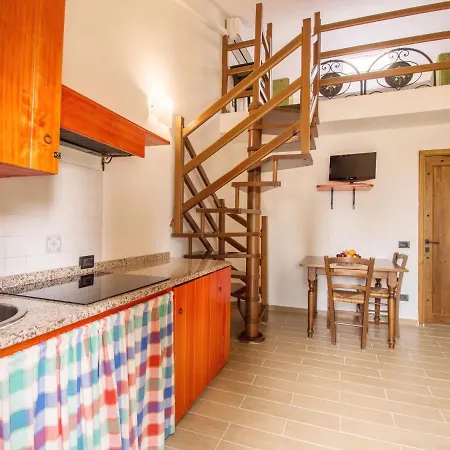 Rustic In With Swimming Pool * מאג'ונה