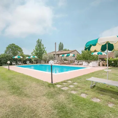 Rustic In With Swimming Pool *