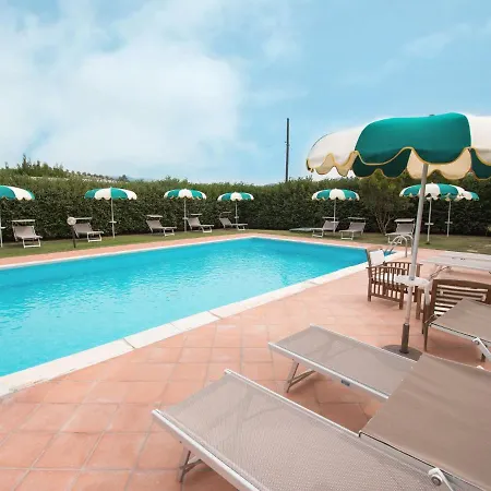 Rustic In With Swimming Pool * מאג'ונה